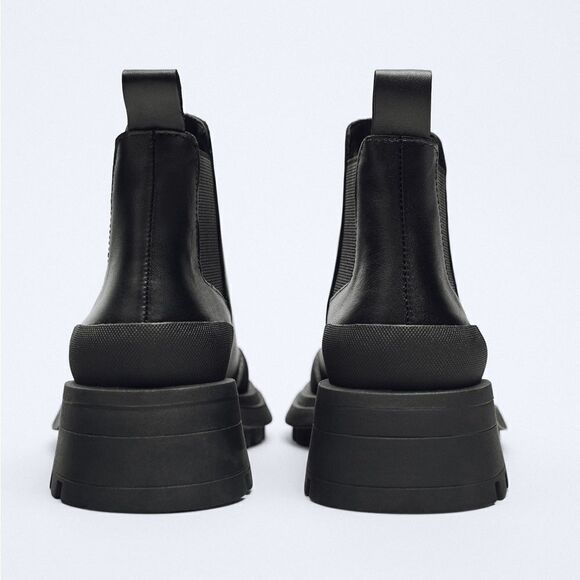 Zara RUBBERIZED TOE LEATHER ANKLE BOOTS - Picture 4 of 9